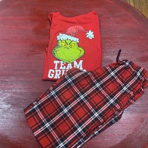 Boys Team Grinch Size X large  pajamas